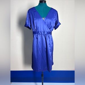 Banana republic Silky Purple dress size 10 - looks more purple in person